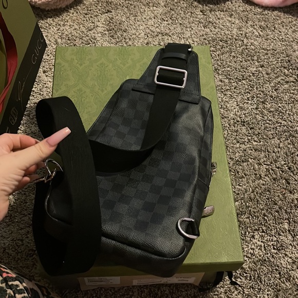 LV MAN BAG - Picture 3 of 8